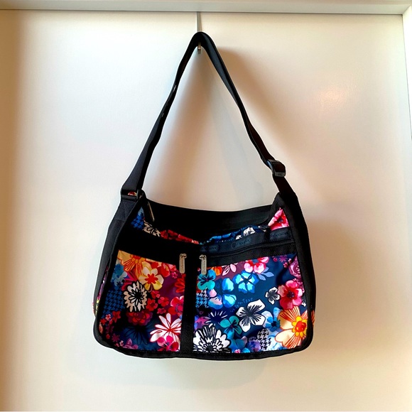 Lesportsac Bags Lesportsac Deluxe Everyday Crossbody Bag Floral